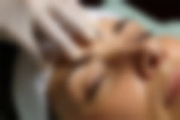 成都智悦医疗美容医院推出保养素除皱优惠活动，价格从3000元起降至仅需2500元起！