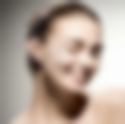 红霉素软膏可以涂疤痕处吗，新生疤痕消炎效果佳但陈旧疤需激光治疗