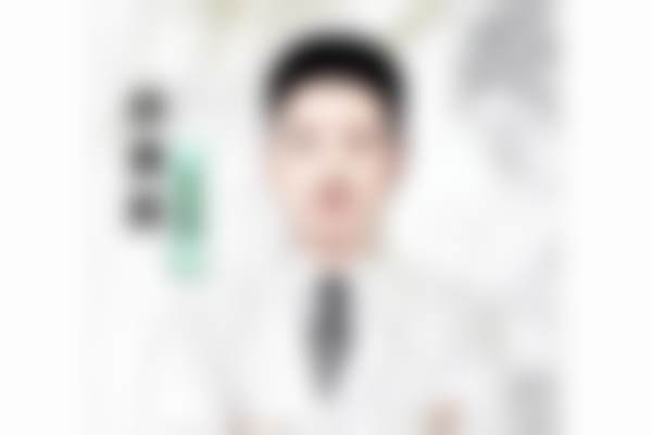 苏鹏医生简介做手术价格